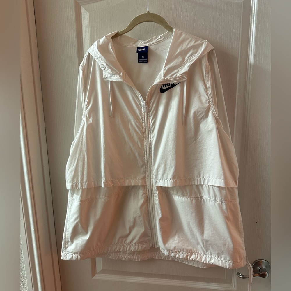 White Nike Anorak Style White Nike Windbreaker XL